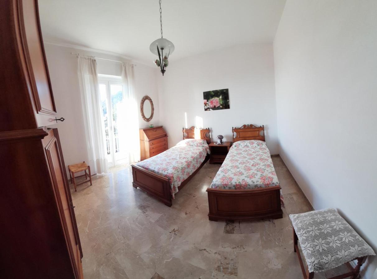 Casa Gina Secondo Piano Con Ascensore E Parcheggio Levanto Bagian luar foto